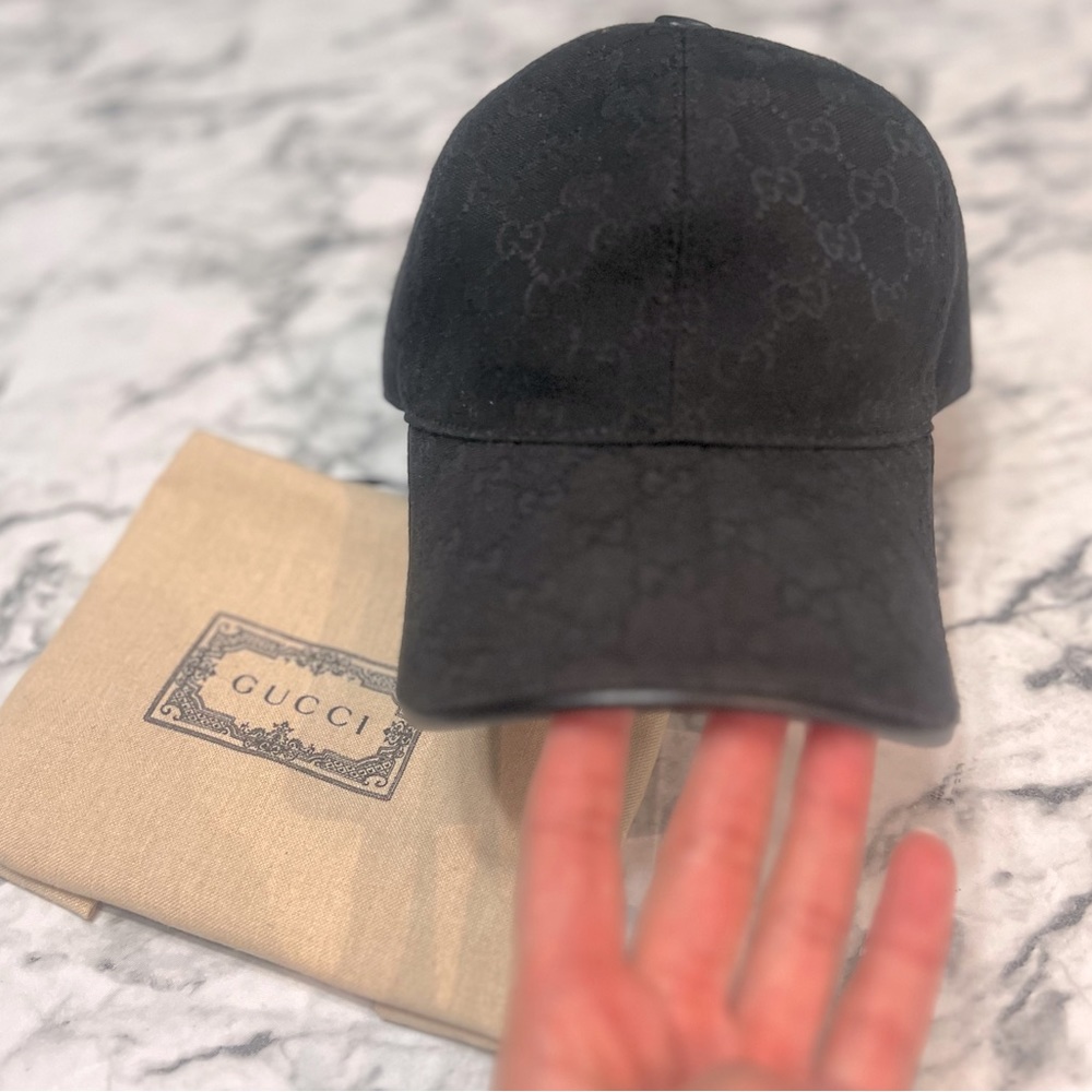 GUCCI Monogram baseball cap
